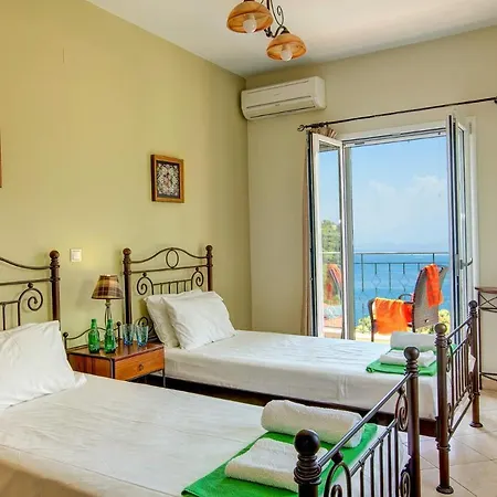 Willa Chrissos By Lourdata (Kefalonia)